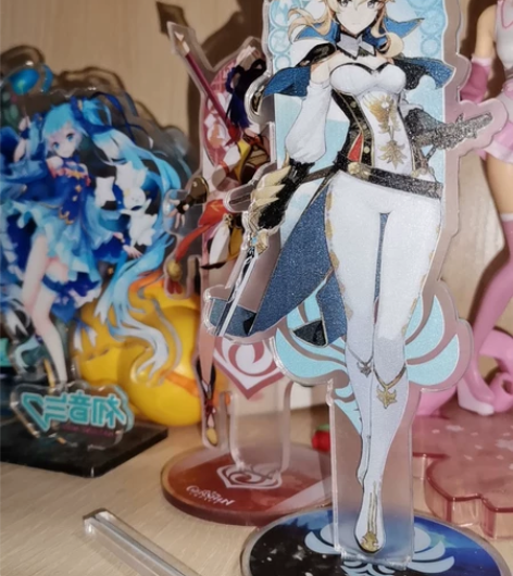 出立牌 我买初音立牌送的。。。我不懂这些 ...