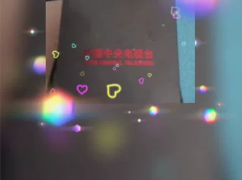 不慕仰劳斯莱斯，只敬尊爱有缘拥有这赠表。因...