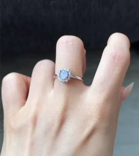 可出忻雨阁紫蛋太阳花戒指，见光不死，紫色很...