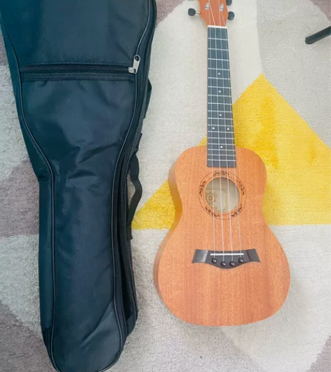 尤克里里 几乎全新 感兴趣的话点“我想要”...