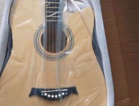 原价1800多的吉他几乎全新吉他便宜出，很...