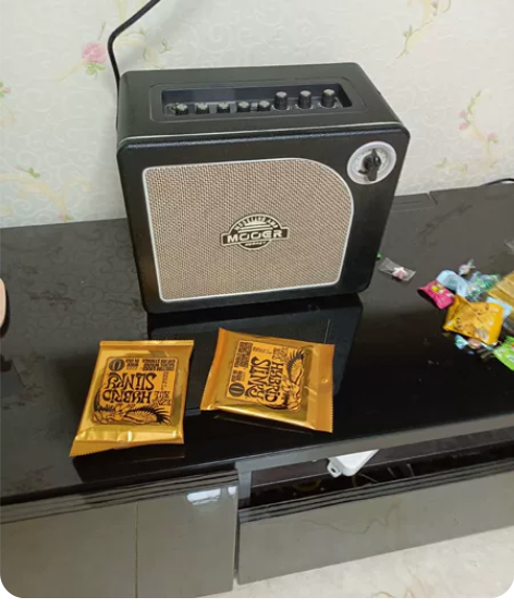 包邮Mooer电吉他音箱+送2套美产eb弦...