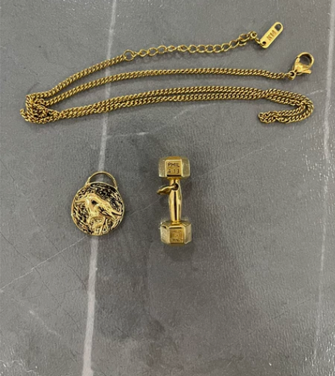 哑铃项链配鲸鱼和海鸥双面吊坠 售出不退不换...