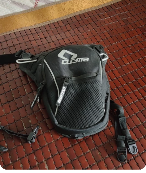 美亚购买骑行腿包。刚到货，感觉和车不是很搭...