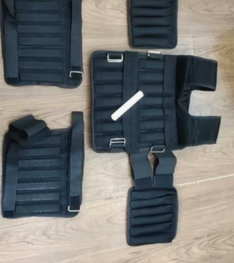 隐形负重钢板背心铁块绑腿绑手可调节男学生跑...