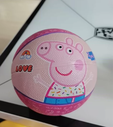 玩具球 小猪佩奇粉色球 购于万达负一层书店...