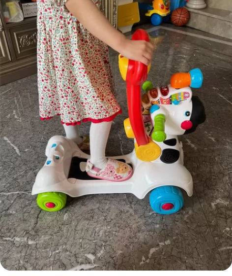 伟易达三合一玩具车，这个车没有怎么玩儿，很...