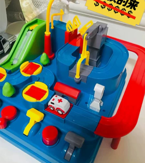 儿童大冒险轨道车汽车闯关警车赛车停车场男女...