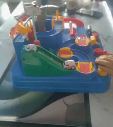 救急汽车闯关大冒险。几乎全新，带包装盒。河...