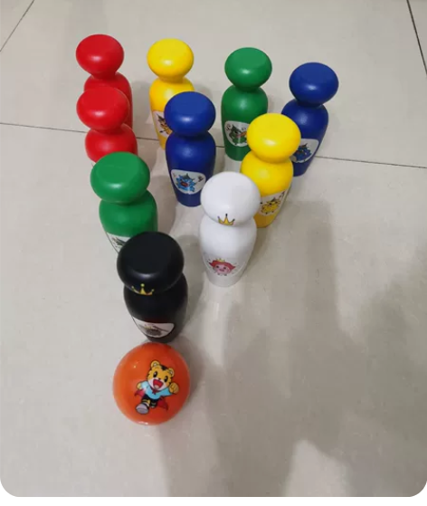 巧虎一套保龄球玩具，适合两到六岁儿童，早教...