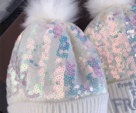 冰雪奇缘 亮片毛球帽子 全新 吊牌拆了 宝...