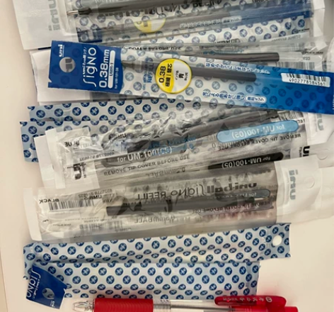 正品三菱笔芯 上学时买的是老版 一只4元 ...