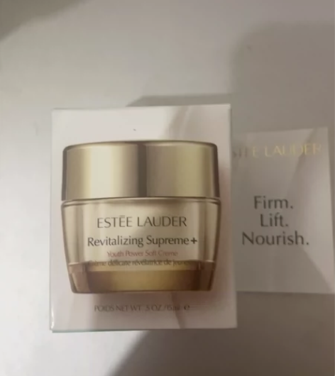 雅诗兰黛智妍紧塑精华乳霜  朋友送了一套出...