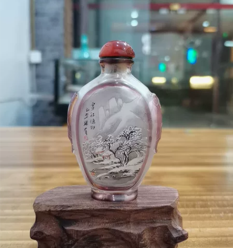 山东工艺美术大师王绪有内画鼻烟壶《雪江渔归...