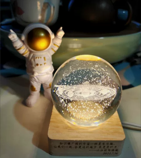 送宇航员摆件，清29套水晶球小夜灯宇宙卧室...
