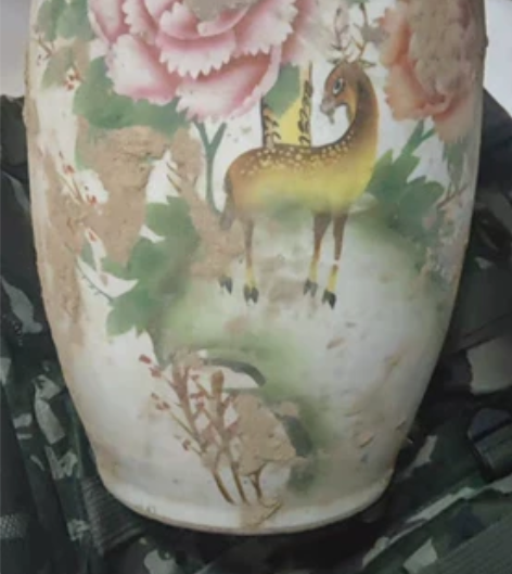 民国精美工艺瓶，喜欢的朋友联系，很好的标本...
