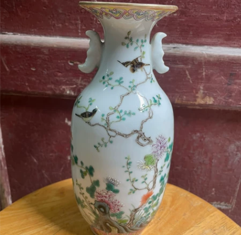 光绪老胎粉彩花鸟双耳瓶 感兴趣的话点“我想...