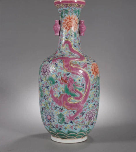 清乾隆-粉彩龙凤呈祥赏瓶 规格：高35cm...