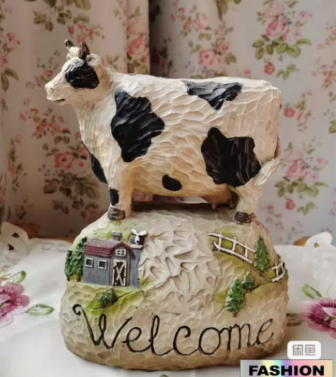 摆件孤品老货树脂奶牛摆件牛年到，家里摆个奶...