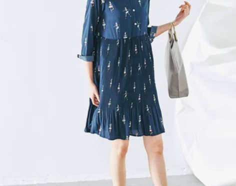 自在云上 素面美学春装中长款高腰长袖印花雪...