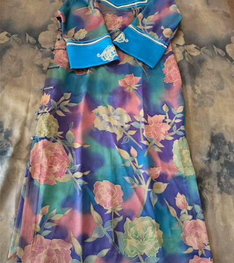 古玉香云纱蓝色东风枝手绘格格服，全新仅试穿...