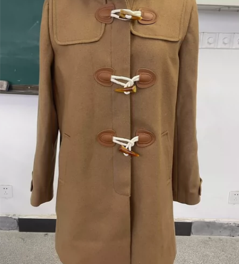 工艺课连帽羊角扣大衣 卡其色 高分作业 服...