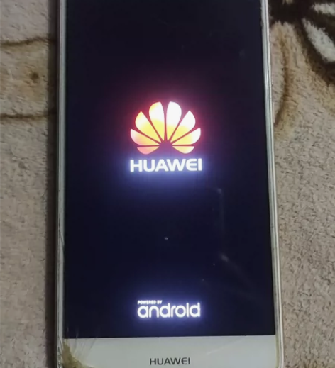 华为畅想是7p几年前的手机了，功能全好，外...