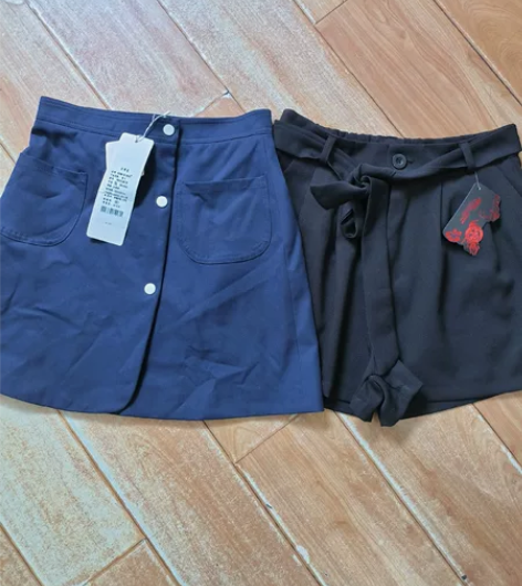 全新两件便宜出 都是m码 深兰A字版短裙腰...