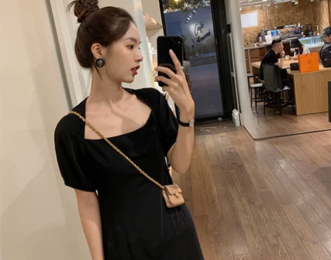 ASM ANNA黑色方领包臀鱼尾不规则荷叶...