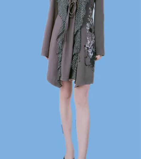 荷叶边灰色针织裙 前面有抽绳可以收腰 全新...