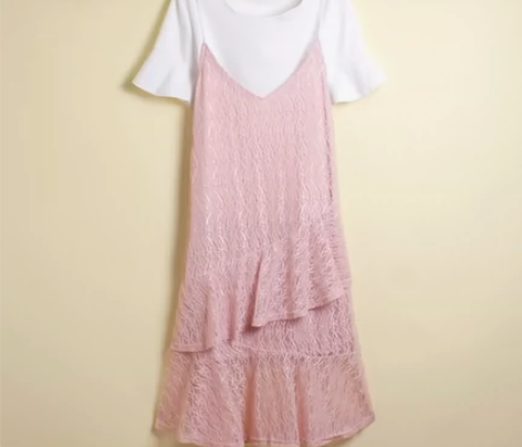 全新实拍包邮！夏季T恤吊带蕾丝连衣裙两件套...