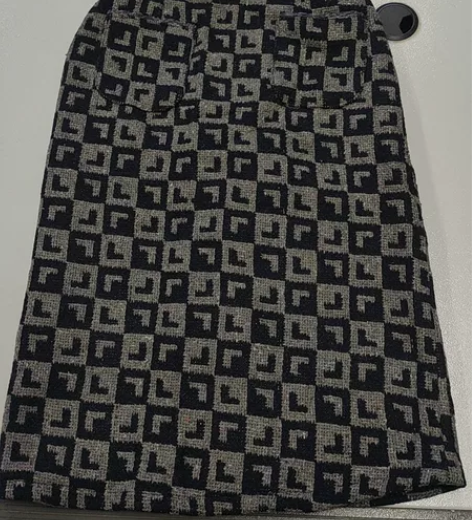 全新棉麻一步裙，腰围2尺，长2尺，前面上方...