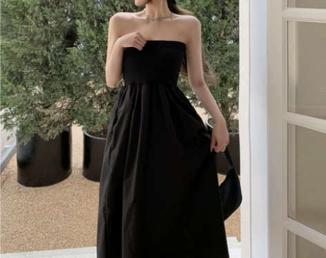 性感黑色一字肩抹胸连衣裙女夏新款法式赫本风...