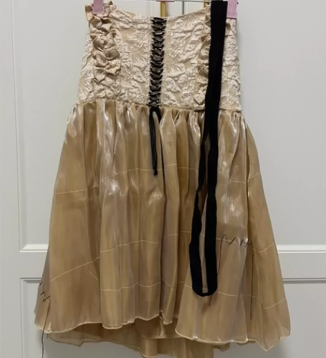 抹胸款哦 蓬蓬裙 洗过未穿过 全新 带子可...