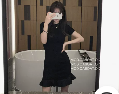 连衣裙女2022夏季新款纸片人小性感包臀针...