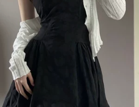 三四三四法式抹胸花苞收腰A字连体裙显瘦宽松...