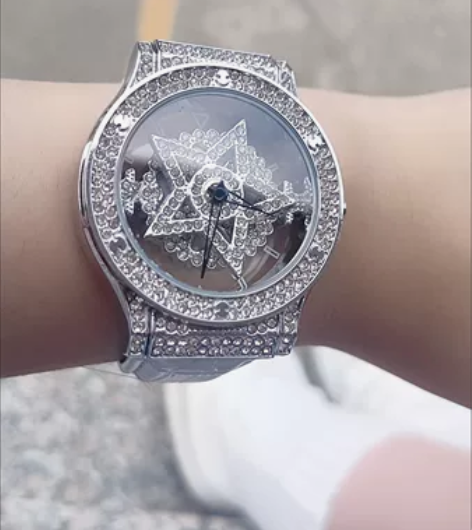 手表低价出，男朋友分手了 不想要了亏本出闲...