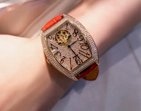 包邮蒂玮娜正品十大品牌名牌酒桶型霸气大表盘...