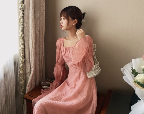 【秋冬清仓】 温柔风压褶大方领连衣裙女显瘦...