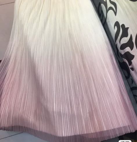 全新春款渐变两面穿半身裙，专卖店的品质，半...