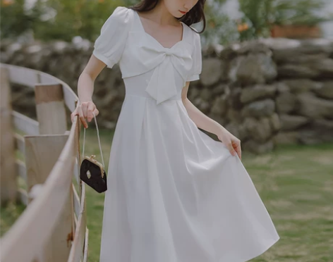 夏款女装2022年新款法式小众设计温柔风收...