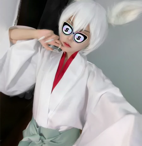 【出】神使巴卫cos服  有耳朵指甲 无尾...