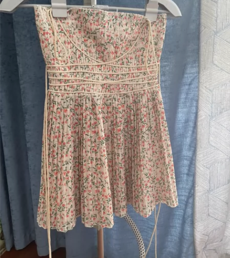 jennie风纯欲碎花连衣裙法式温柔绑带收...