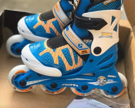 全新米高906s轮滑鞋套装配米高头盔护具轮...