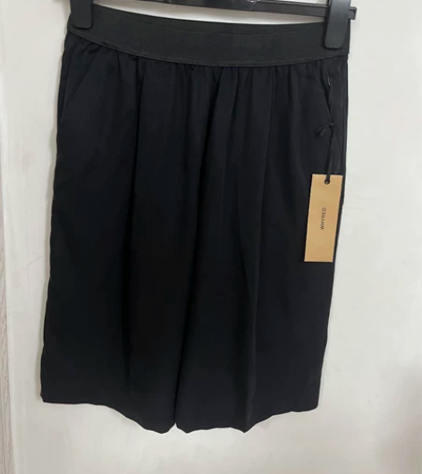 WHYRED黑色夏季中性风五分短裤 34码...