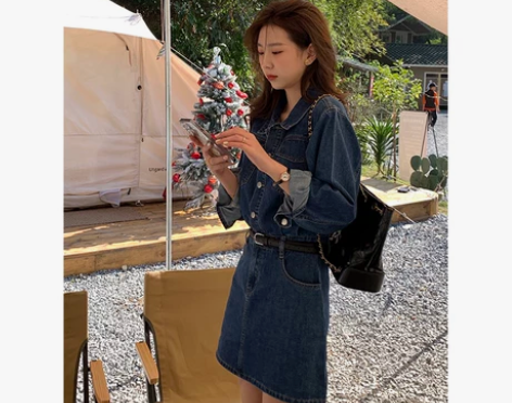 王妃家复古牛仔连衣裙女2023新款港风辣妹...