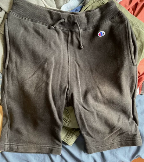 早年在日本买的,虽然m码,但是偏小,建议偏...