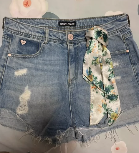 ON LY牛仔短款 购于商城 感兴趣的话点...