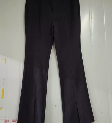 全新正品品牌裤子处理，垂坠顺滑的西裤面料，...