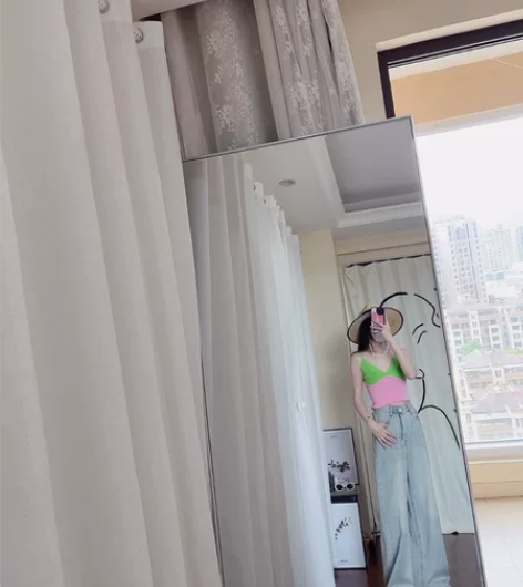 阔腿牛仔裤 ，s码腰围70.裤长105臀围...